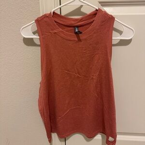 Vuori energy top tank top size L
